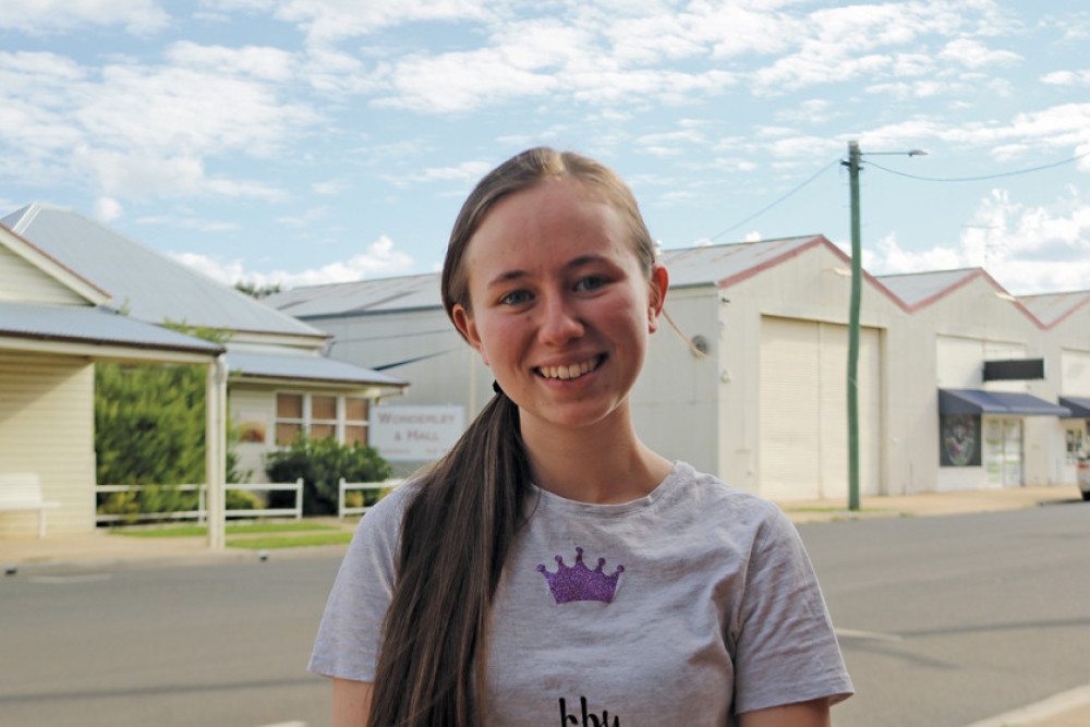 Young up and coming Oakey author - feature photo