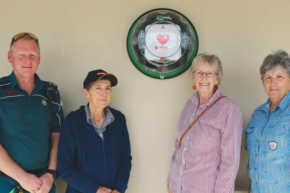 Clifton Ambulance Officer-In-Charge Chris Nixon, Tanya from Foodworks, Local Ambulance Committee members Anne Pedersen and Anne Glasheen.