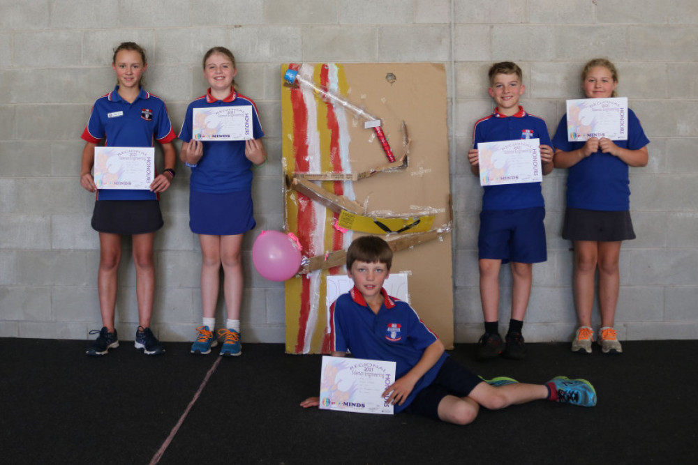 The team of Zoey, Georgie, Leo, Jed and Tori received Honours in Division 1 of the Science Engineering category.