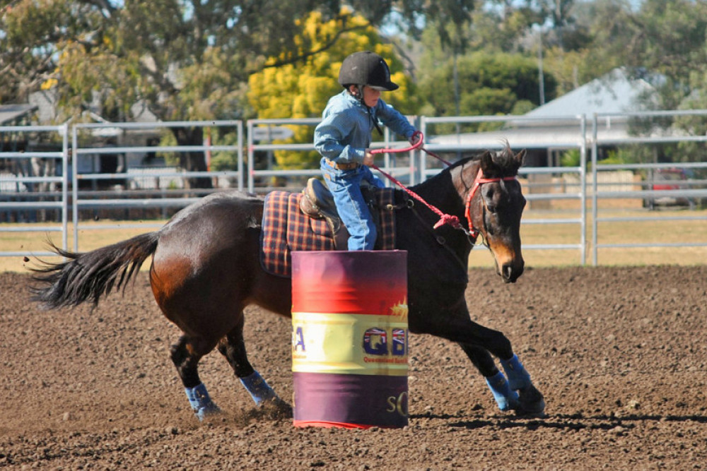 Pittsworth Barrel Race draws a decent muster - feature photo