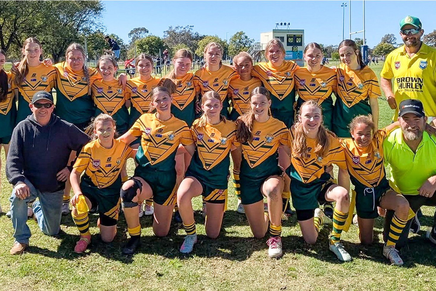 Front, from left: George Berry (Coach), Mahailia Williams, Isabelle Hetherington, Mia Berry, Ella Morris, Emilia Hoey, Charlotte Newman, Rob Hoey (Leaguesafe) Back: Kaleah Short, Millie Dalsanto, Molly Williams, Priseis Williamson, Ciena Harris, Georgia Death, Tori Sweet, Gabbi Newman, Olivia Brady, Rikaya Kelk, Hannah-jae Cruickshank, Barry Sweet (Leaguesafe). Photo, Lucy Berry