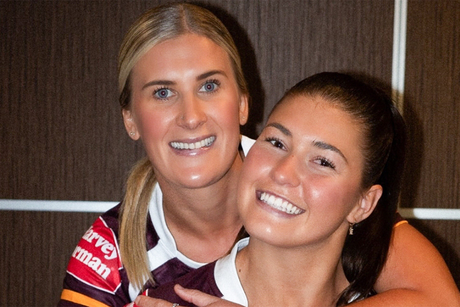Shenae Ciesiolka (left) has some fun in a pre-season photo-shoot with cousin Jada Ferguson.