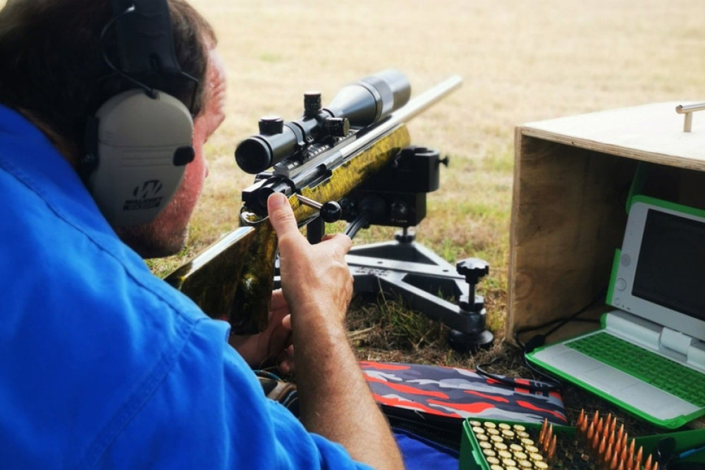 ABOVE: The Hexta target system in use at Belmont.