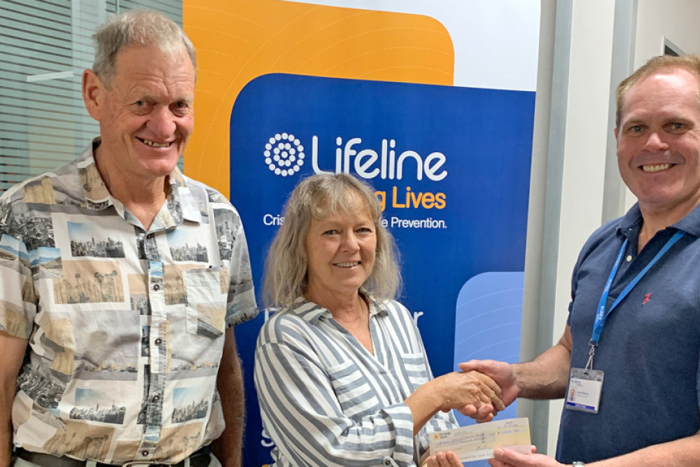 Jim Barton and Linda Barton with Grant Simpson CEO of Lifeline Darling Downs and South West Queensland.