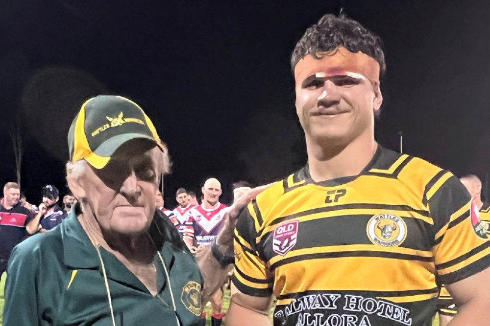 Barrett Family Shield Player of the Match Jordan Crocker receives the Terry Doyle Memorial Medalion from former Wattles President Jack Duggan.