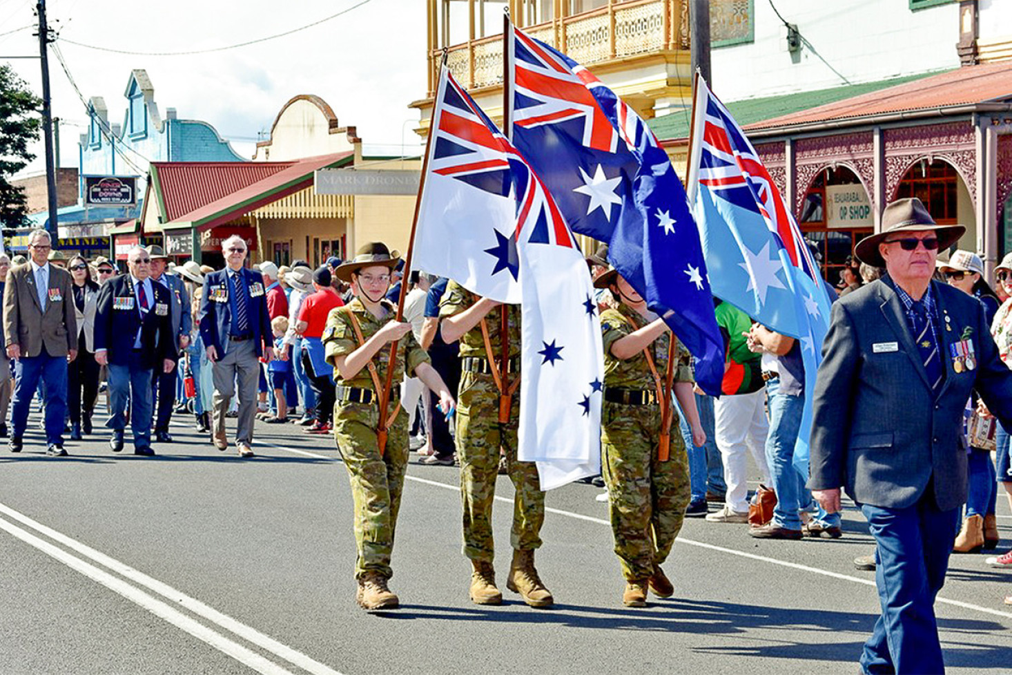 Pittsworth RSL Sub-Branch President Allan Petersen led the ANZAC Day march down Yandilla Street. Photo, Lindsay Proudlock