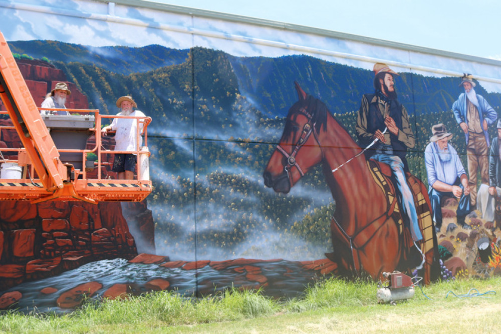 Malcolm and Kerry Nicholson have been busy in Pittsworth painting a “Behind the Scene” look into Moore Trailers.