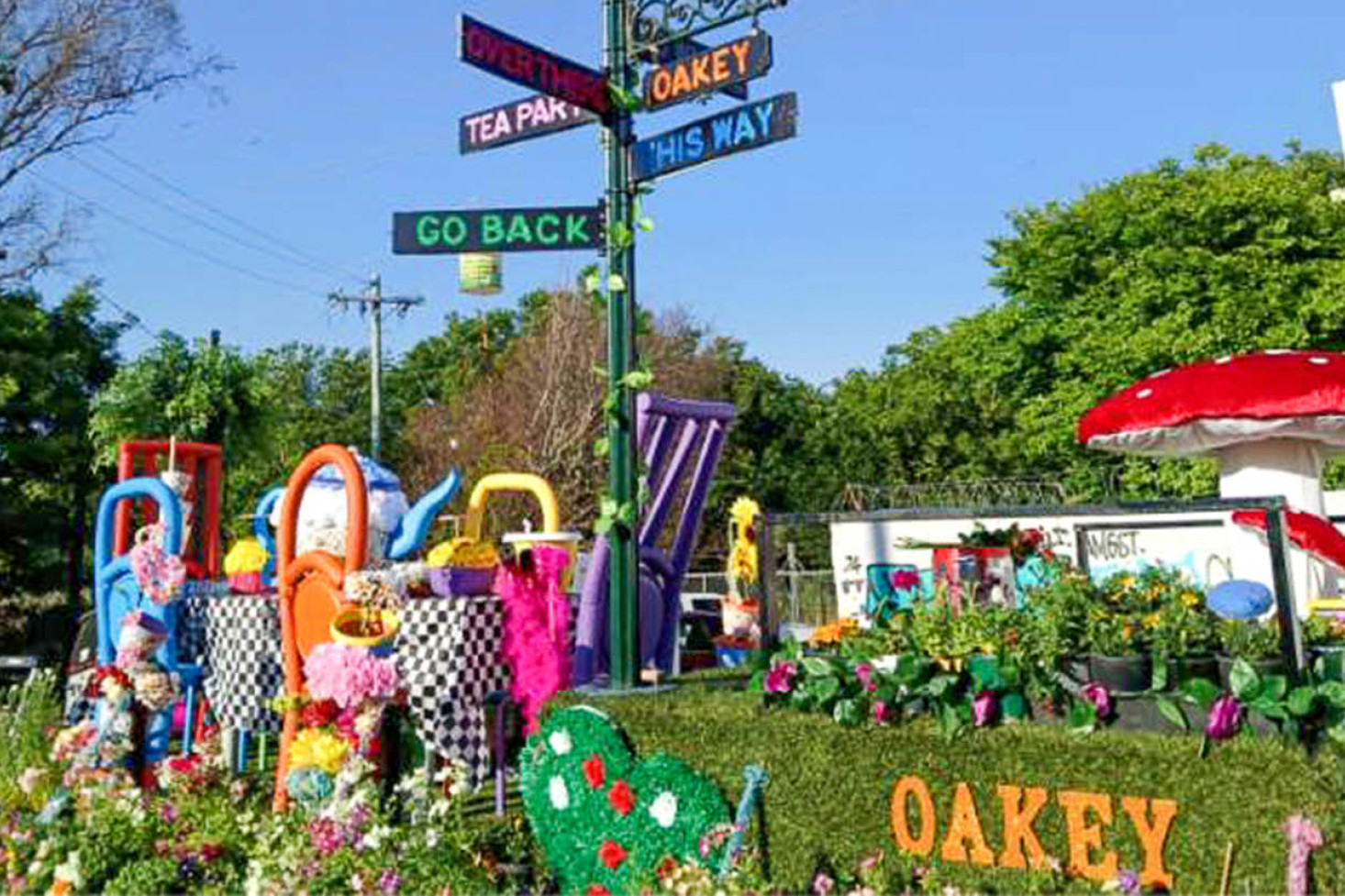 ABOVE: Oakey’s parade float.