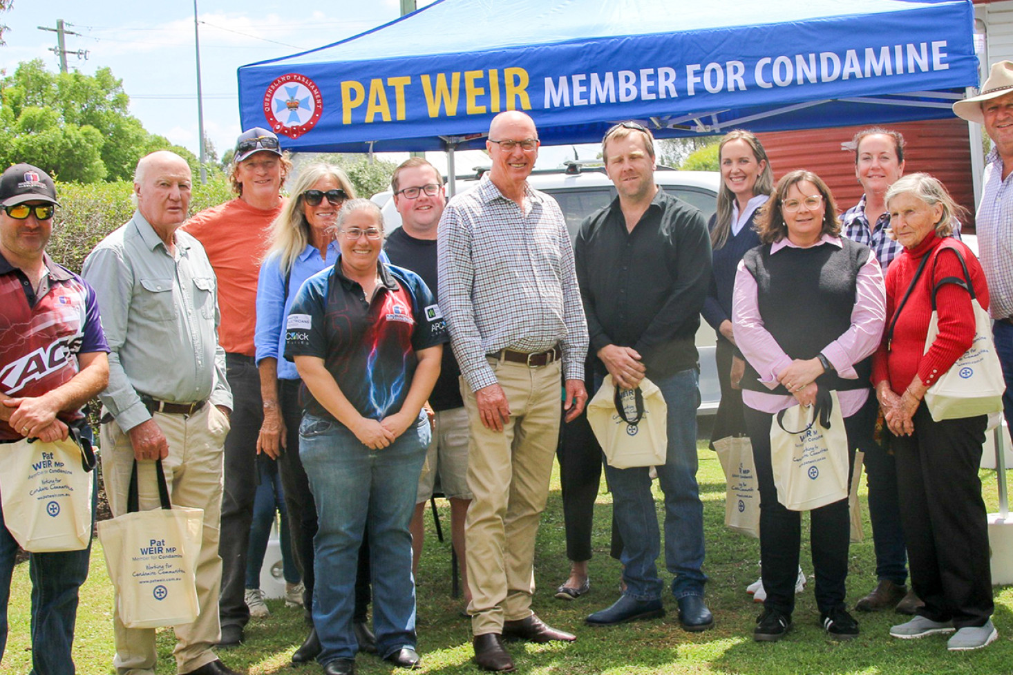 Sitting MP Pat Weir recently met with Cambooya residents, hosted by Cambooya Post office owners Ashley and Madonna Strugnell.