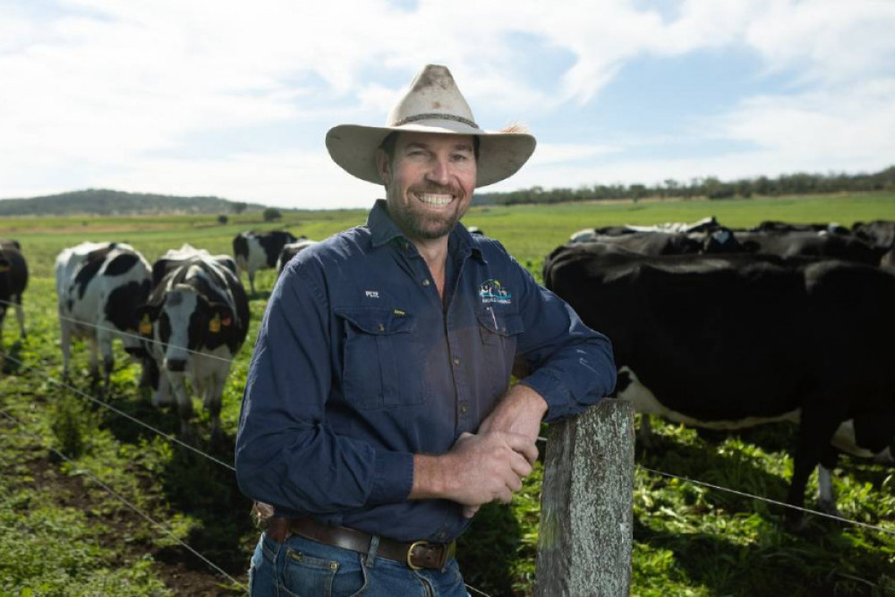 Southbrook dairy farmer Peter Garratt has received $100,000 from the Woolworths Dairy Innovation Fund.