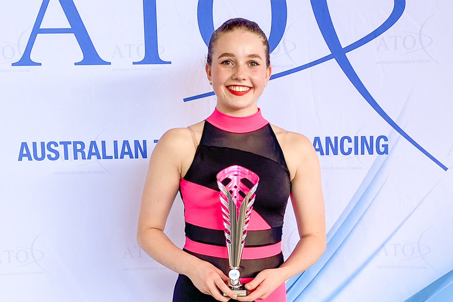 ABOVE: Peyton Shaw with her award.