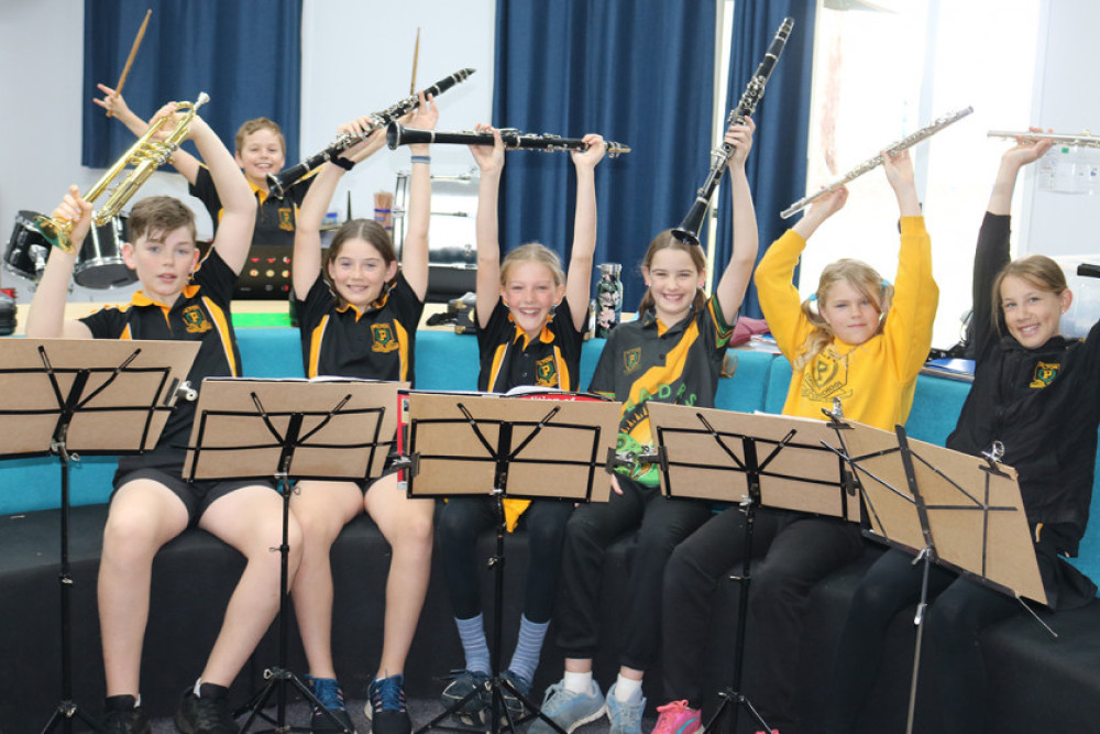 ompeting in the Small Primary Schools section of the Eisteddfod were students Rachael May, Olivia Brady, Elyse Robertson, Harriet Thorpe, James Robertson, Mac Rice and Flynn Campbell.