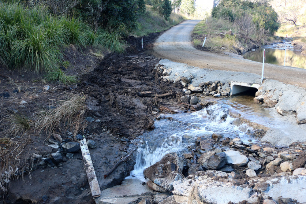 A single culvert was installed last week to replace the completely destroyed culverts on the Kings Creek crossing on Pilton Valley Road, Upper Pilton.