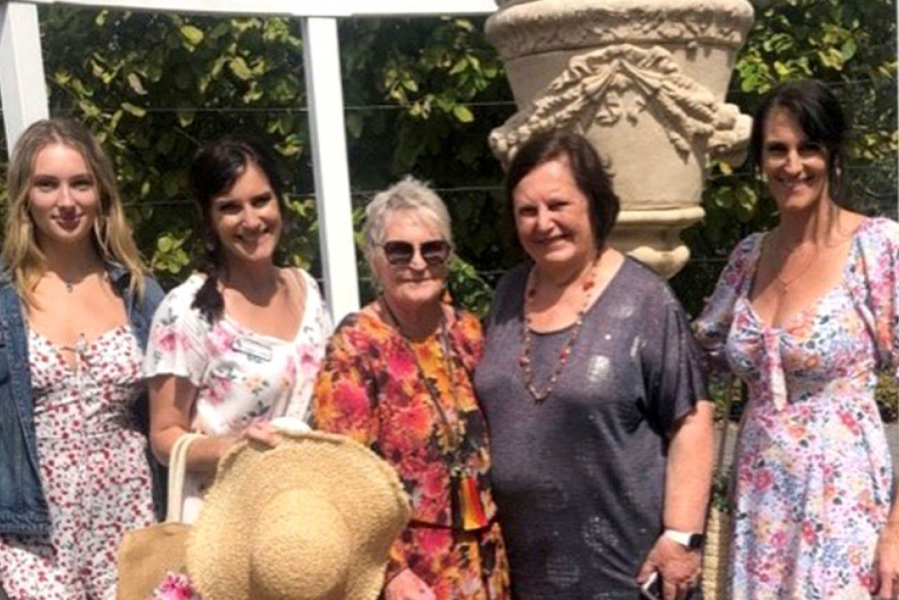 Chey Matthews, Tammy Vary, Ann Cobb, Helen Miller and Penny Matthews enjoyed their Pittsworth Garden Club bus trip to Braeside Homestead which was opened as part of the Stanthorpe Apple and Grape Festival.