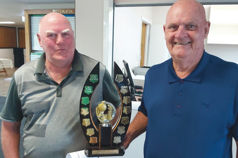 Sunday 24th October: Barry Loch Memorial Trophy 2021. Winners of the trophy are (from left) Bill Evetts and Trevor Young.