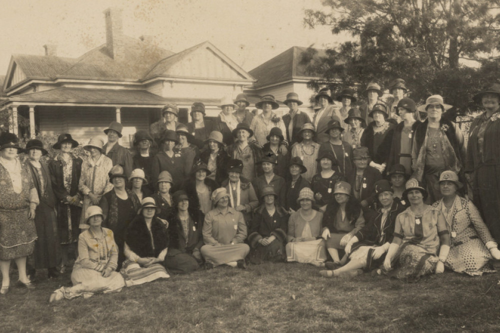 Women attending the annual meeting of the Queensland Country Women’s Association at Marinya, Cambooya in 1927.