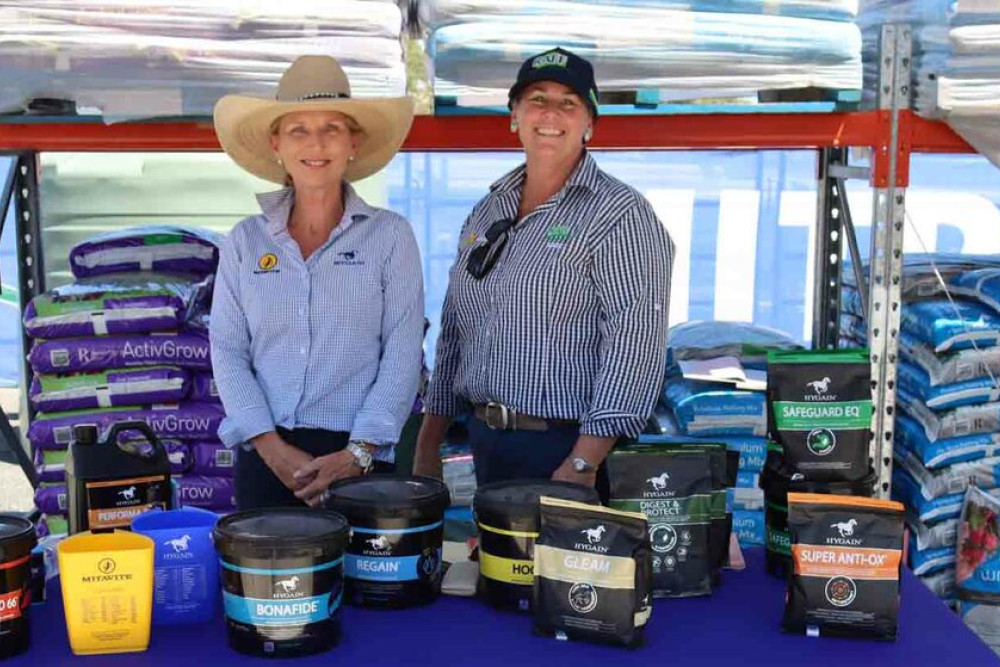 Raff’s Kate Flynn and Hygain representative Natalie Rienstra provided friendly an informed nutritional information for horse owners.
