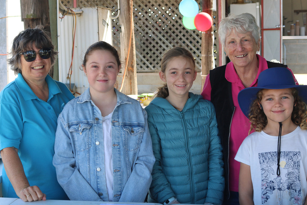 Goombungee Girl Guides was one of several community groups represented at the show (left to right) Norrie Albury (Leader “Berri”), Rosie, Ziva, Lorraine Richter (Leader “Banksia”), and Bella.