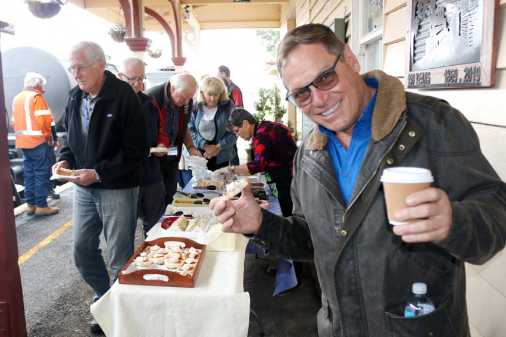 Tour host Scott McGregor at morning tea.