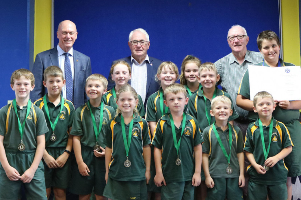 Back row, from left: Pat Weir, Paul Antonio, Fr Rod MacGinley. Middle row: Eve Skillington, Chloe Stace, Caitlyn Kuhn, Nate Murdoch, Blaike Dawson. Front row: Rhys Gascoyne, Thomas Patterson, Harvey Kuhn, Natalie Patterson, Chaz Daley, Charlie Harrigan, James Patterson.