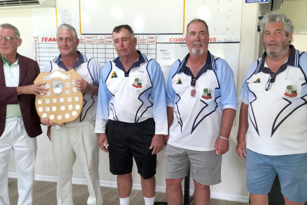 The winning team at the Southern Downs Men’s District Bowls Association Competition at Clifton Bowls Club at the weekend: Craig Smith, Dale Callaghan, Duck Coleman and Wes Smith from Inglewood with District President Bryce Titcum (at left).