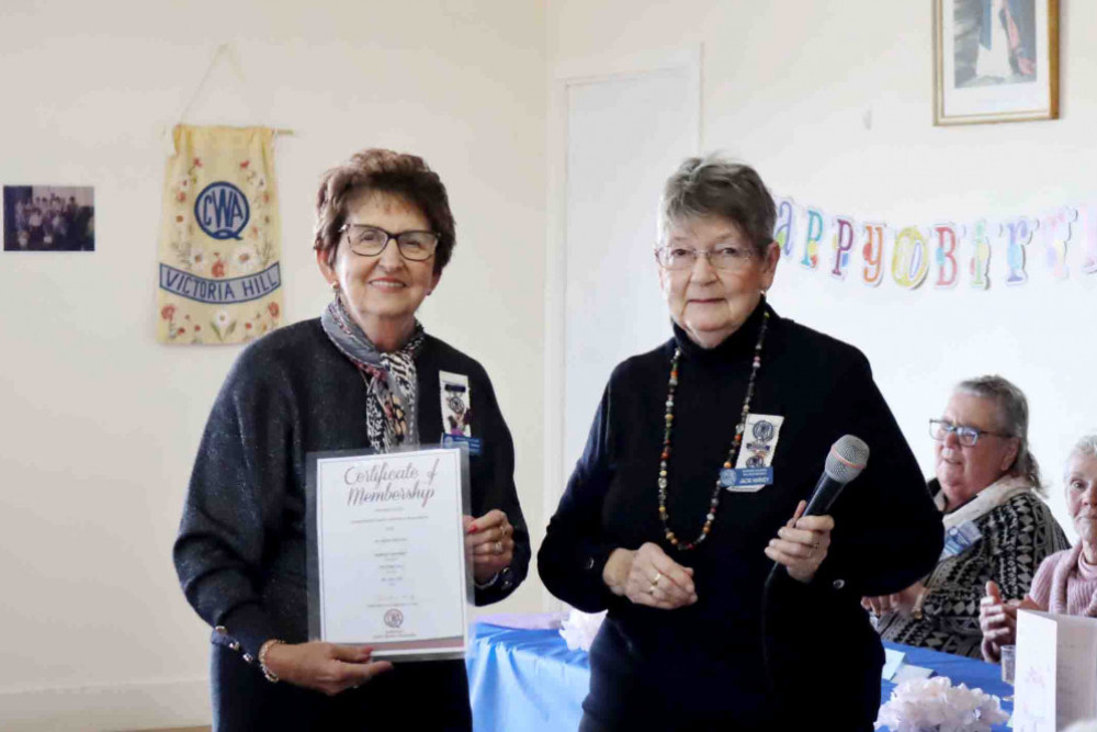 Victoria Hill QCWA member of 55 years Shirley Erhardt with Border Division President Jacki Harvey.