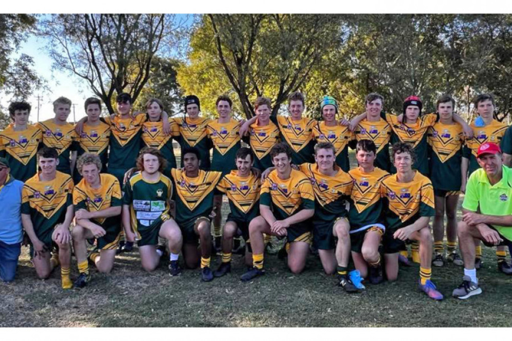 The Hamblin Builders Wattles Warriors Under 17 team - Front Row: George Gall (FAO), Lachlan Peardon, Reuben Sullivan, Bryce Stewart, Adrian Titus, Koby De Luca, Ethan Metzroth, Daniel Morris, Darcy Betts, Jack Barbierato, Roy Nott (Trainer). Back Row: Andrew Metzroth (Manager), Drew Fogarty, Lachlan Bishop, George Nott, Jed Esson, Brooklyn Bourke, Billy Mutch, Jack Wright, Graham Hopper, Mitchell Ranger, Sam Gilmore, Hamish Gartery, Billy Joppich, McCabe Miller, Corey Deehan, Shane Wright (Coach). (Image: Courtesy Anita Wright)