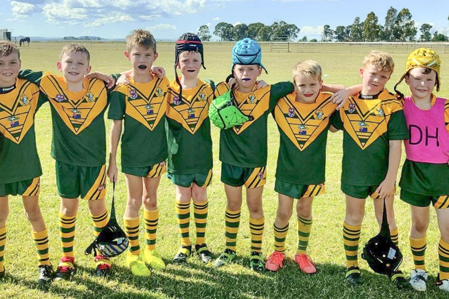 Wattles Juniors Under 9 team who were in outstanding form against Tenterfield on Saturday. Left: Kit Gilmore, George Mullen, Oliver Willet, Buddy Turner, James Patterson, Henry Ferguson, Jay Townsend, Leo Williams. (Image – Shadai Daley)