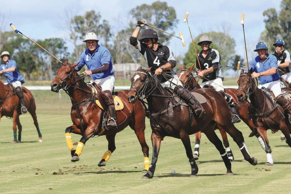 Will Gilmore (centre) in action at the Clifton Recreation Ground last year. Photo, Jessica Rea